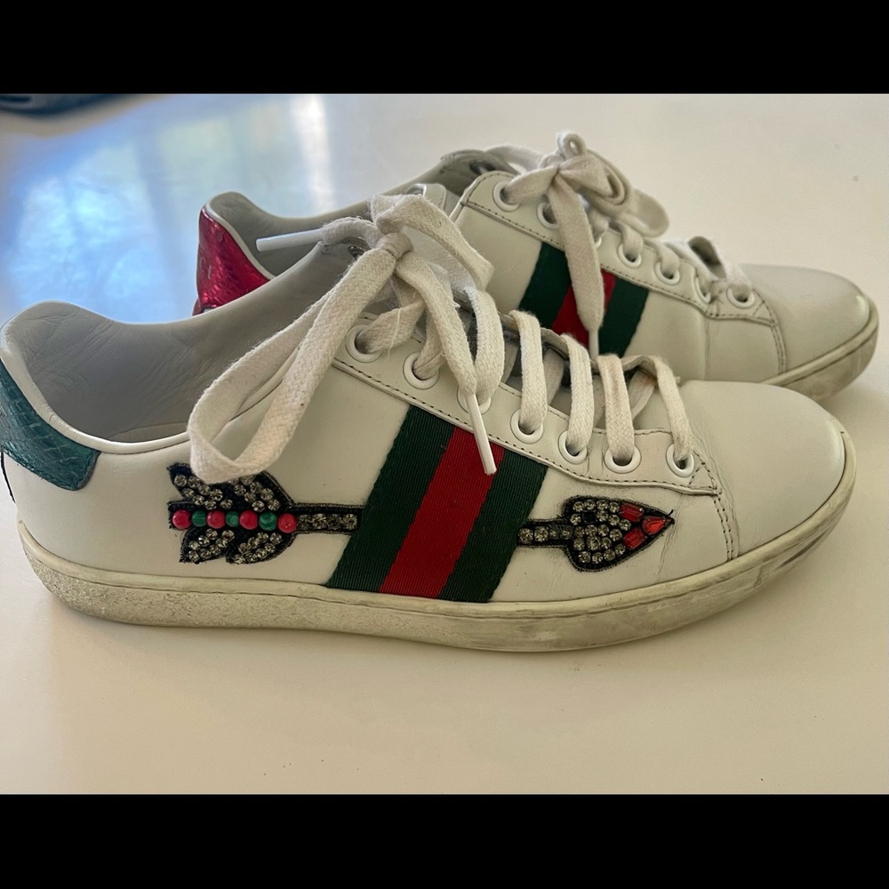 Gucci Women’s Ace embroidered sneaker. Size 5.5